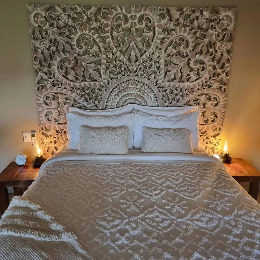 Taman Sari Luxury Private Pavilions - Pet Friendly Accomodation Mapleton 0*,  Ausztrália